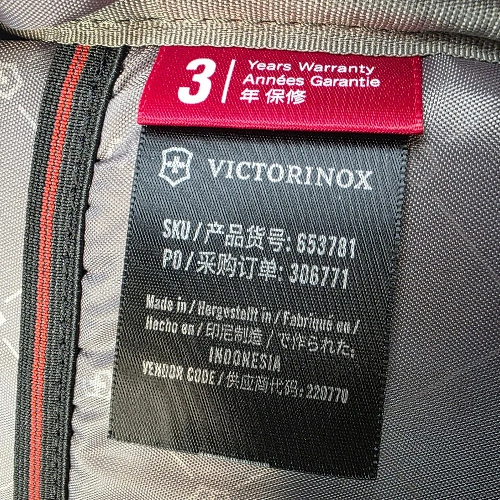 Victorinox Journey 2.0 Universal Backpack 16